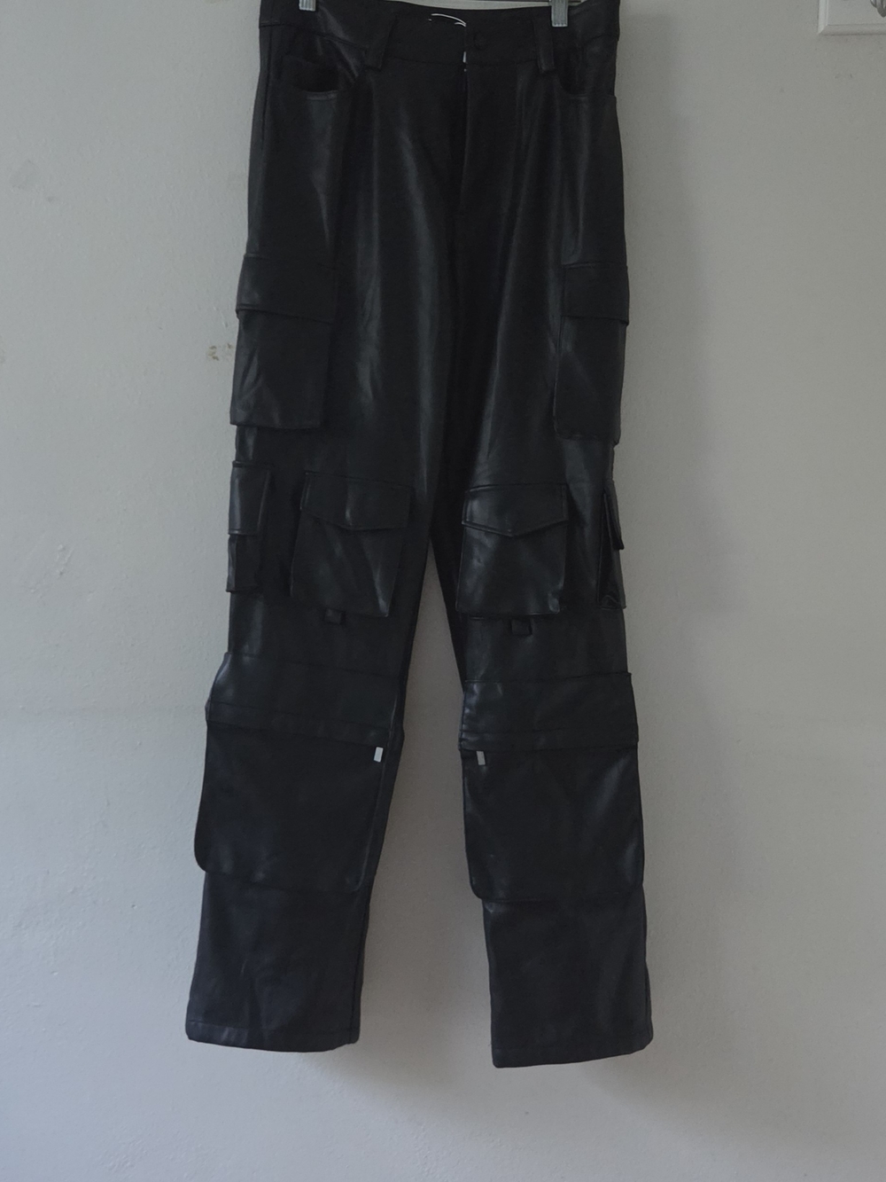 Luxe To Kill Black Vegan Leather Multi-Pocket Cargo Pants - NWOT Size 2,